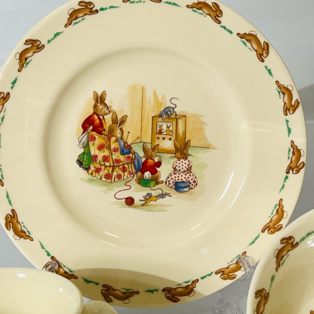 Vintage 1936 Royal Doulton Bunnykins Fine Bone China 3-Piece Nursery Set - Picture 3 of 11